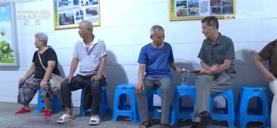 多样化暖心服务应对“烤”验 强化民生保障为百姓送“清凉”