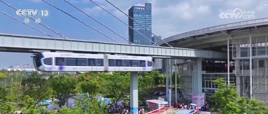 “空中漫步”“人机互动”…… “玩着学”火爆出圈 暑期文旅“科技含量”十足