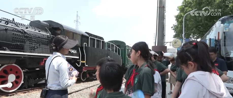 “空中漫步”“人机互动”…… “玩着学”火爆出圈 暑期文旅“科技含量”十足