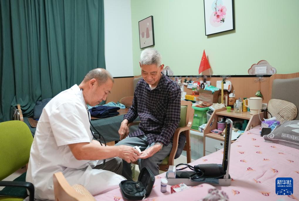 活力中国调研行｜成都：社区嵌入式养老中心让老年人在家门口养老