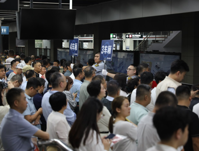 143组专列精确到秒 4.4万余人次无缝转场 北京地铁圆满完成重大活动服务保障任务