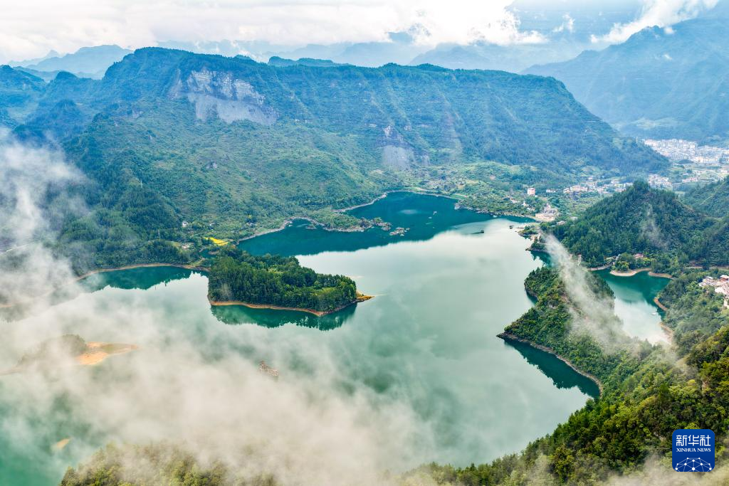 美丽中国丨重庆黔江：小南海湿地自然保护区秋景如画