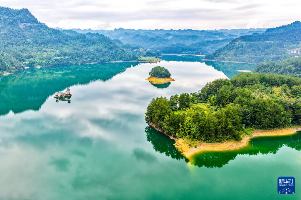 美丽中国丨重庆黔江：小南海湿地自然保护区秋景如画