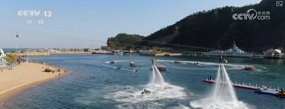 满足美好生活需要、拉动经济增长 服务消费升级有哪些实招？| 解读↓