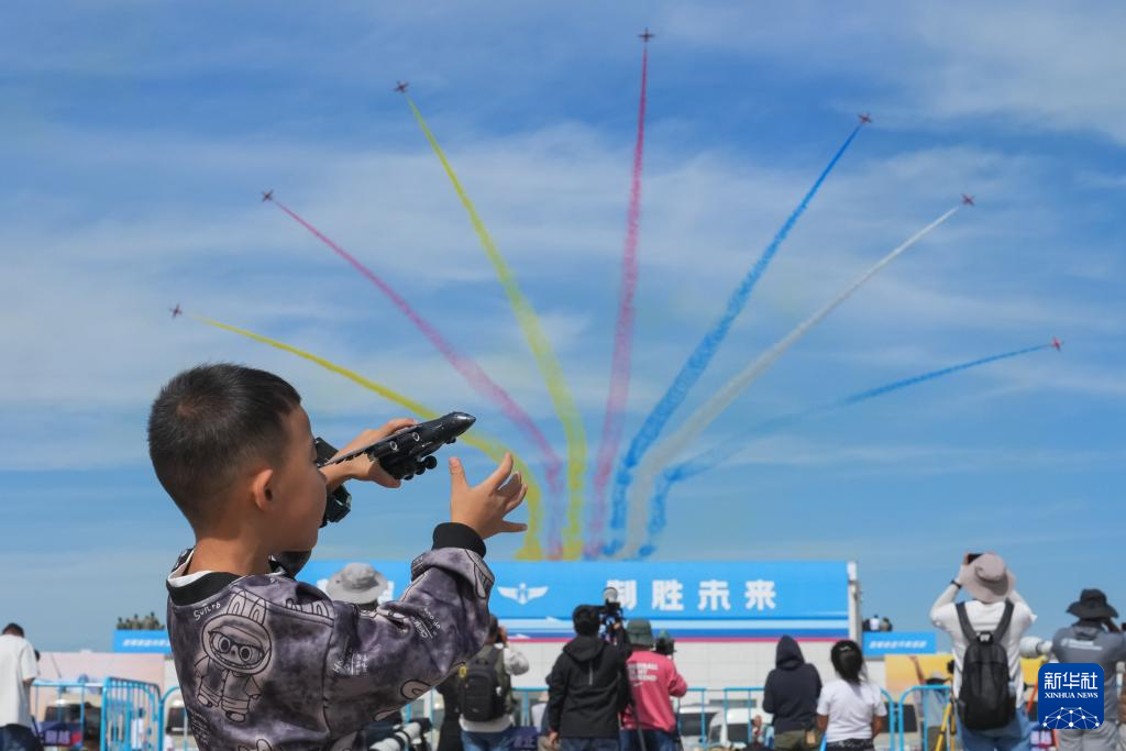 2025年空军航空开放活动和长春航空展开幕