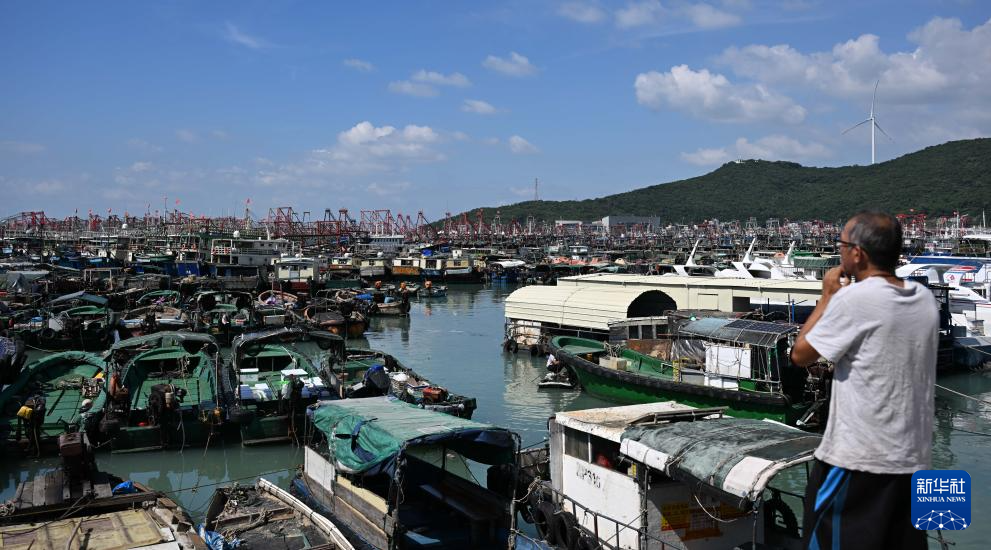 全力应对台风“桦加沙”
