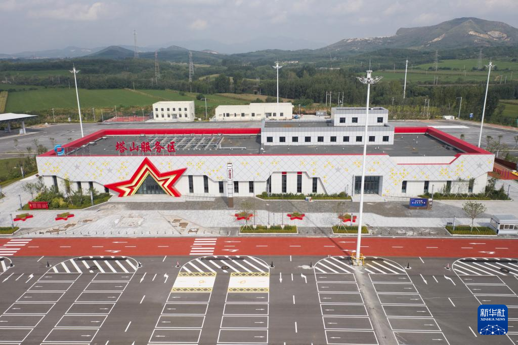 京哈高速改扩建项目通车