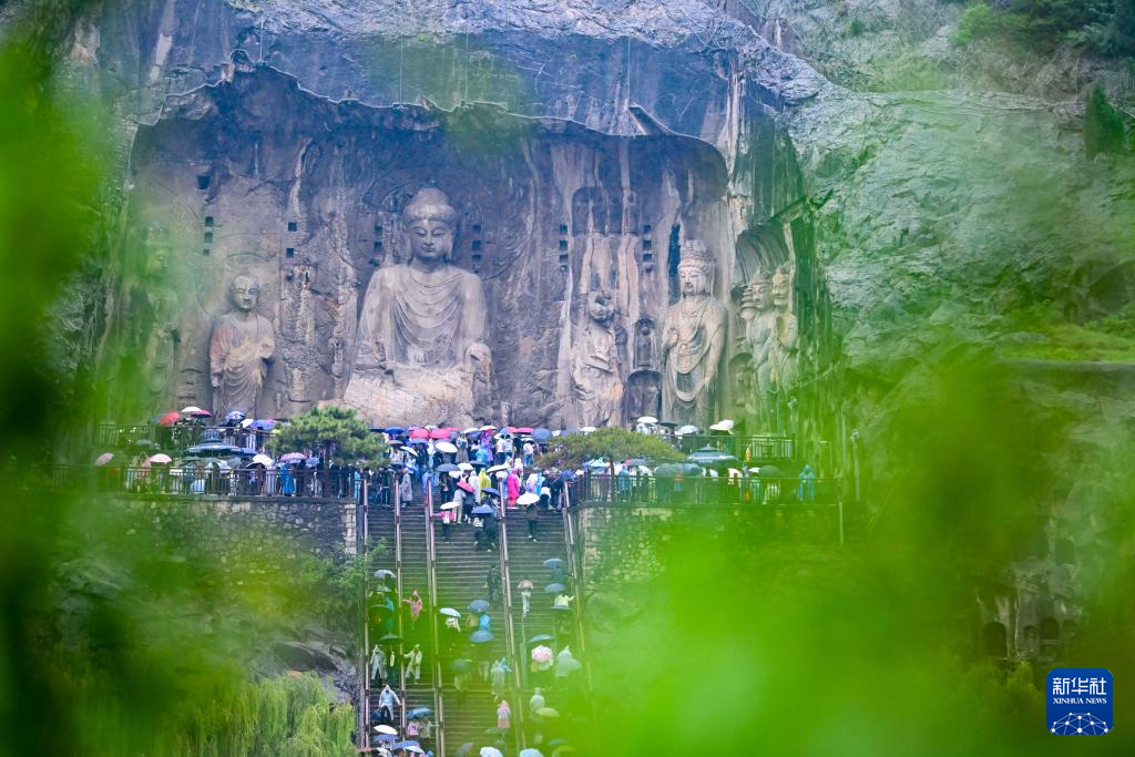 假日文旅消费热
