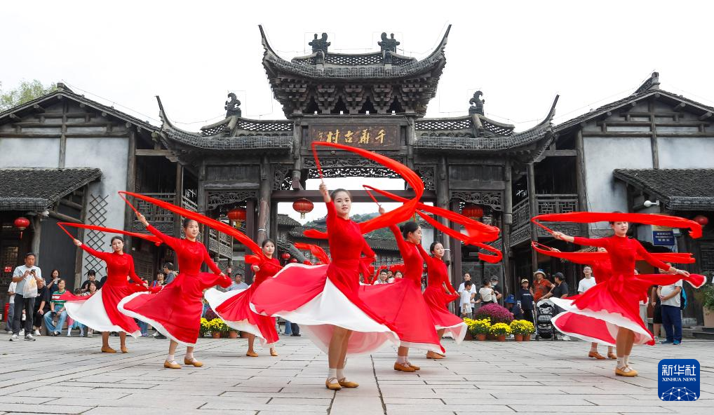 假日文旅消费热
