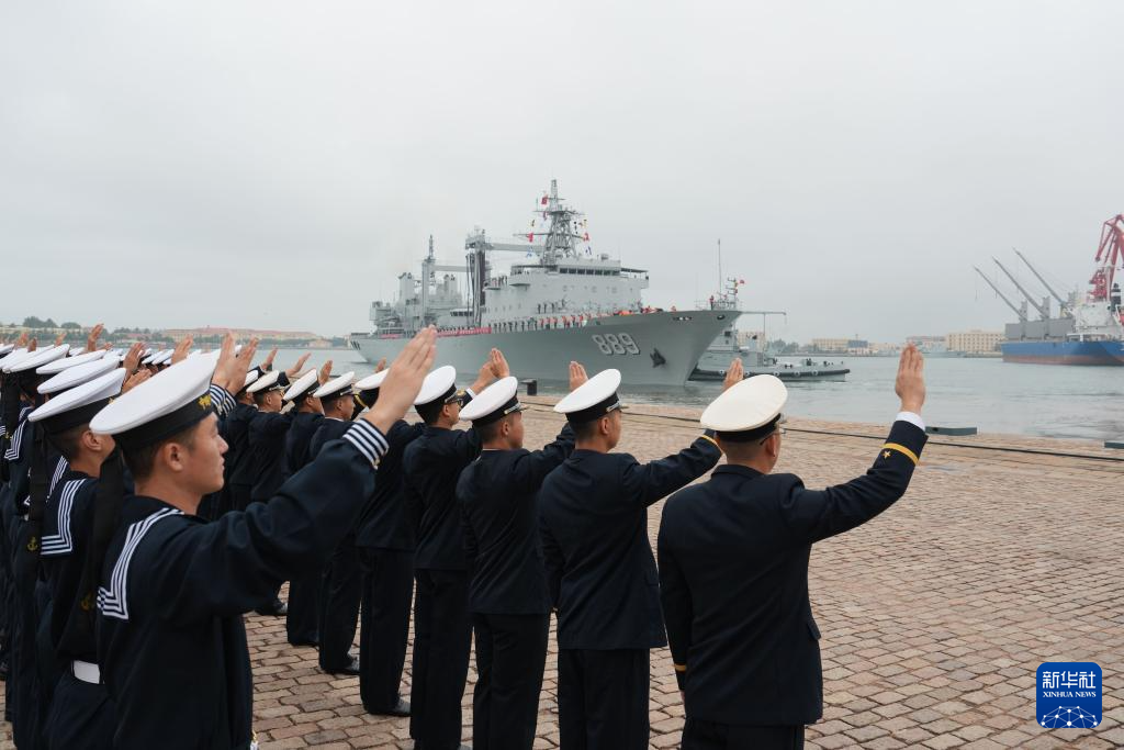 中国海军第48批护航编队起航赴亚丁湾