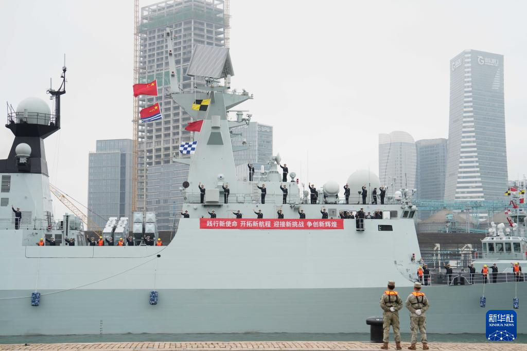 中国海军第48批护航编队起航赴亚丁湾