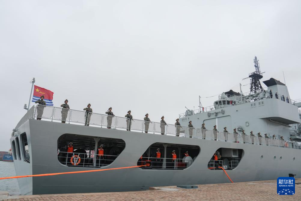 中国海军第48批护航编队起航赴亚丁湾