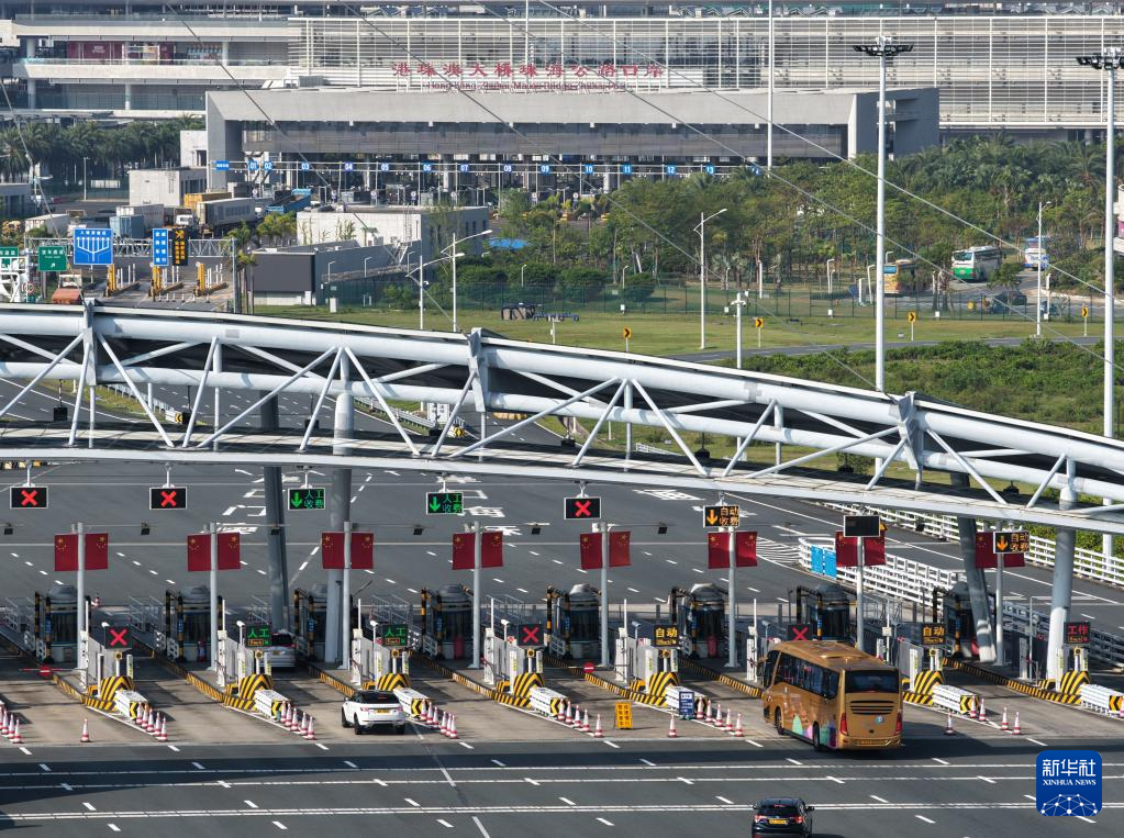 港珠澳大桥客流量超9300万人次