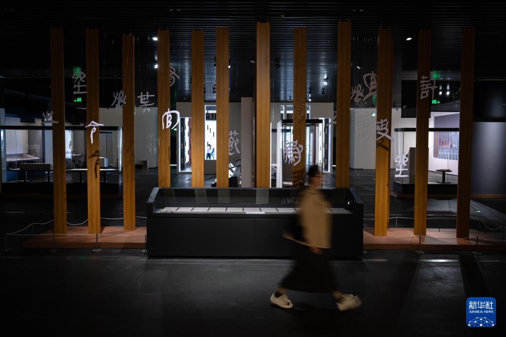 我国迄今发现时代最早的竹简在湖北展出