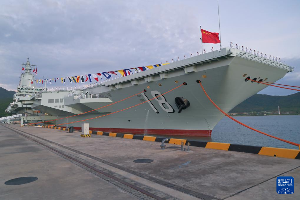 我国第一艘电磁弹射型航空母舰入列