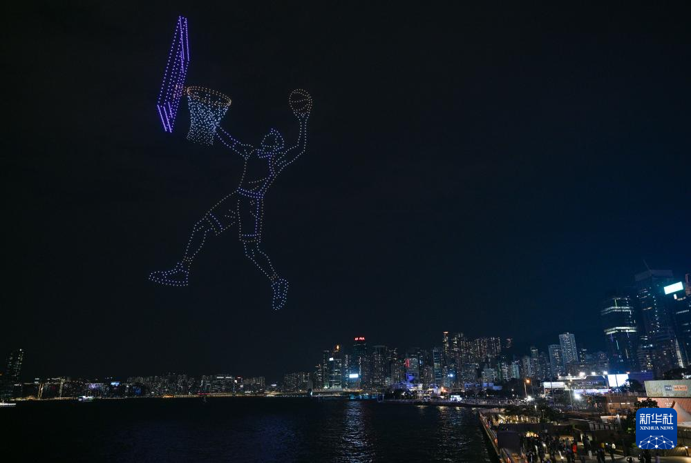 香港举行“体育力量 闪耀香江”大型无人机表演