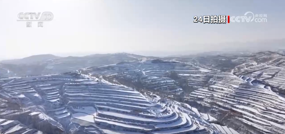 多地迎来大范围降雪降温天气 各部门协同联动保畅通保生产