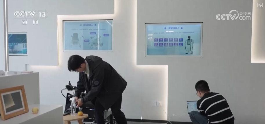 银发经济活力涌动 “科技+服务”催生多样“智”享养老消费新场景