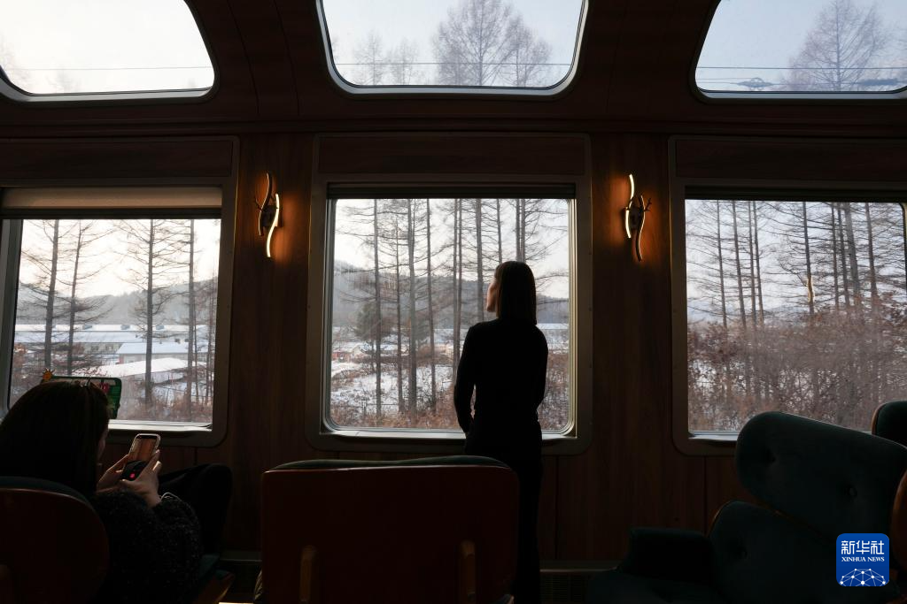 “伊春号”冰雪旅游专列投入试运行