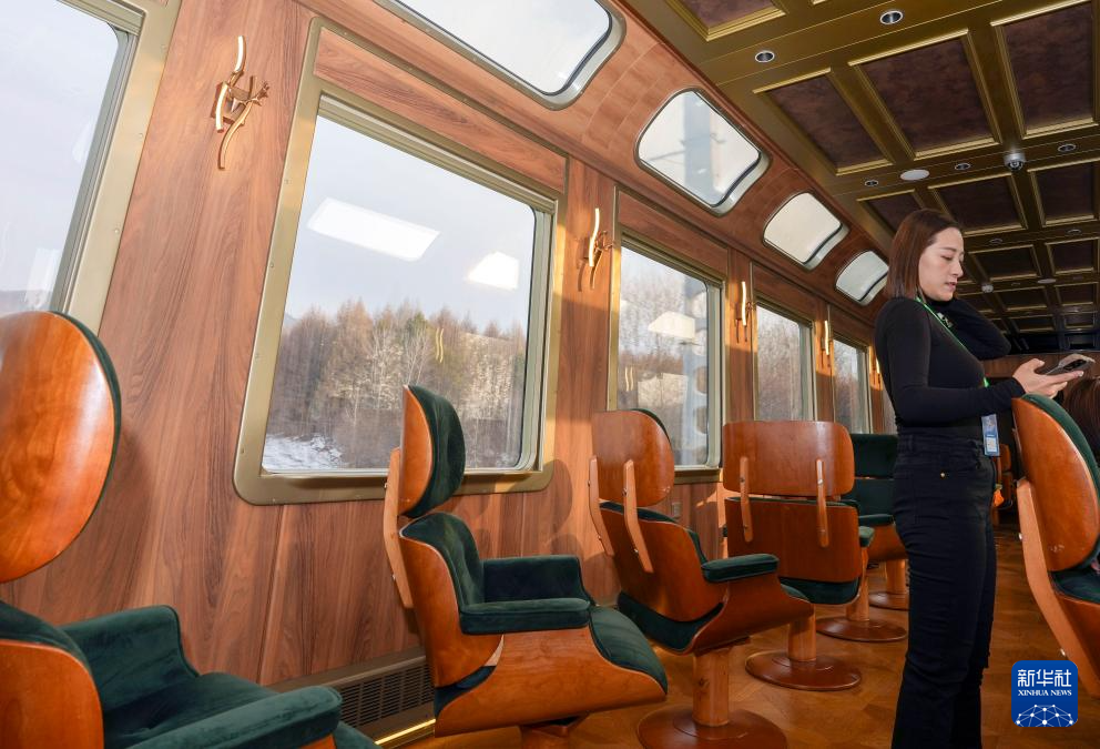 “伊春号”冰雪旅游专列投入试运行