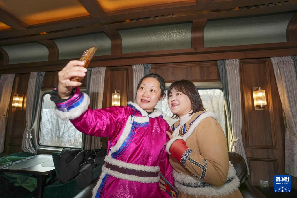 “伊春号”冰雪旅游专列投入试运行