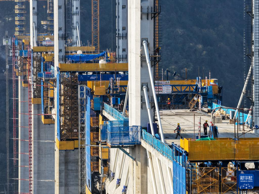 西渝高铁建设稳步推进