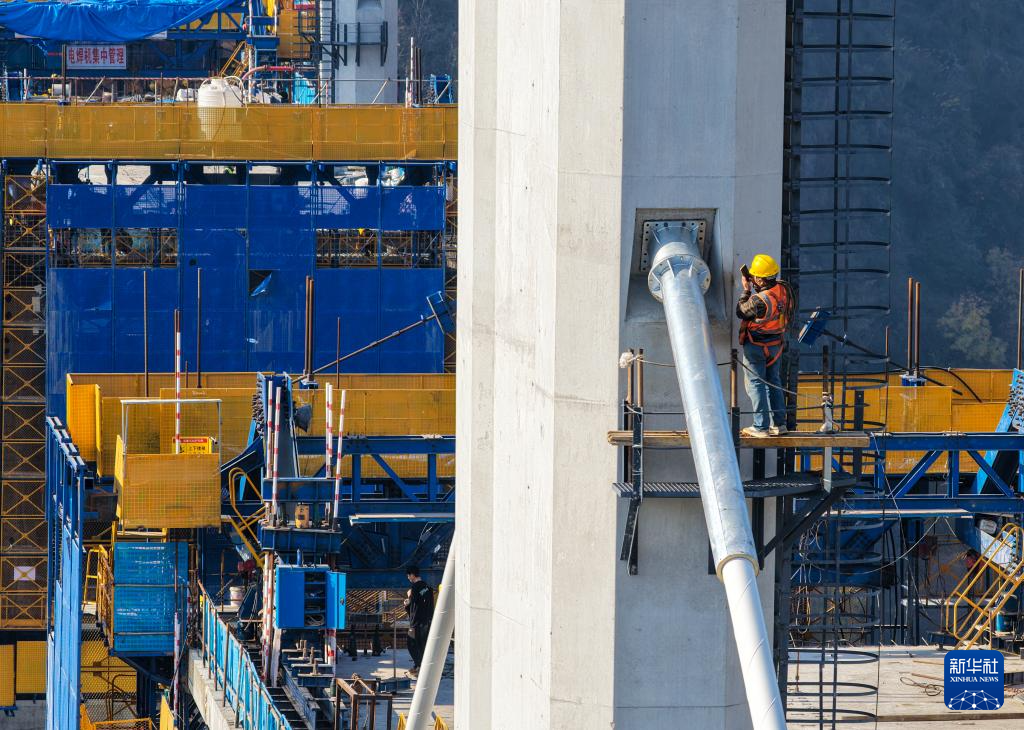 西渝高铁建设稳步推进