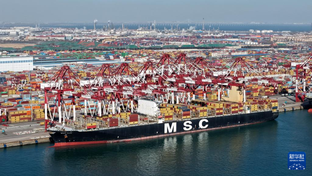山东港口青岛港：年货物吞吐量再破7亿吨