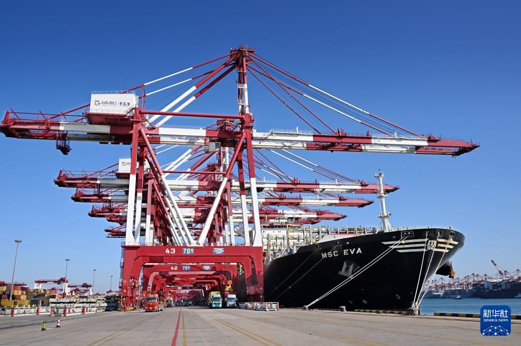 山东港口青岛港：年货物吞吐量再破7亿吨
