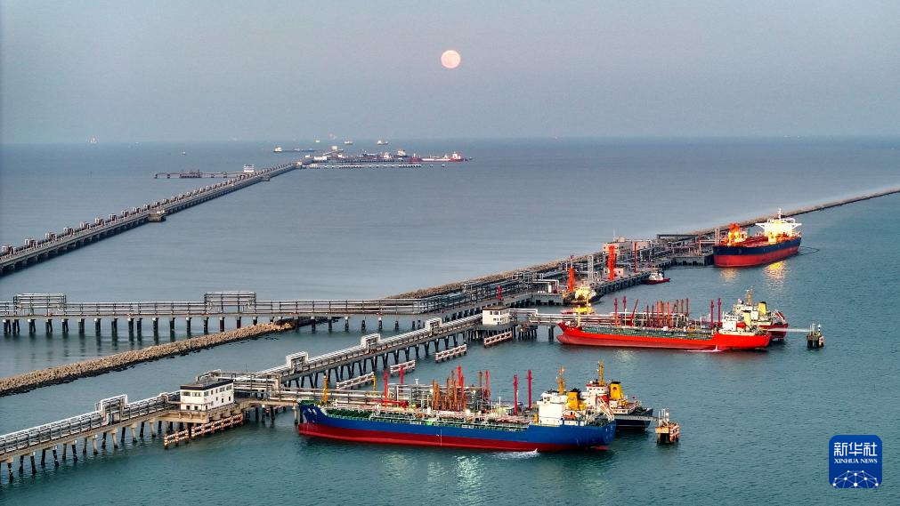 飞阅中国丨中国港口的物流脉动