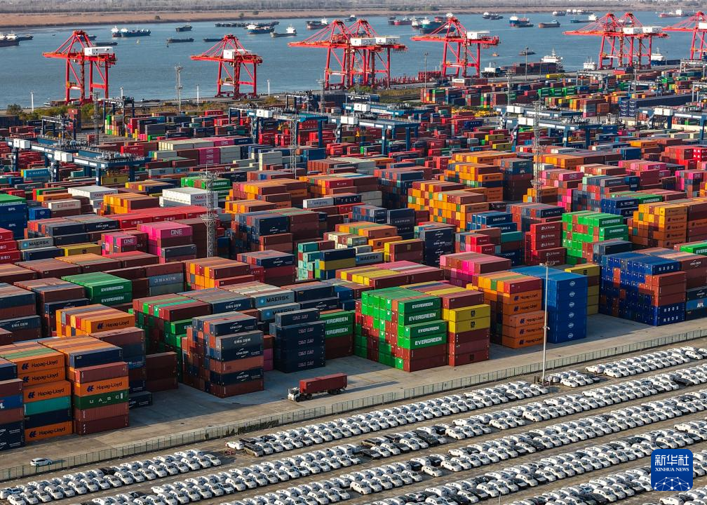 飞阅中国丨中国港口的物流脉动