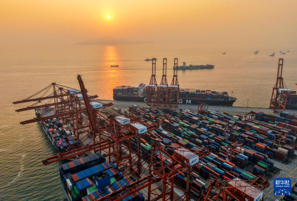 飞阅中国丨中国港口的物流脉动