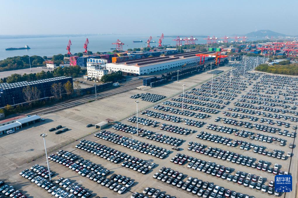 飞阅中国丨中国港口的物流脉动