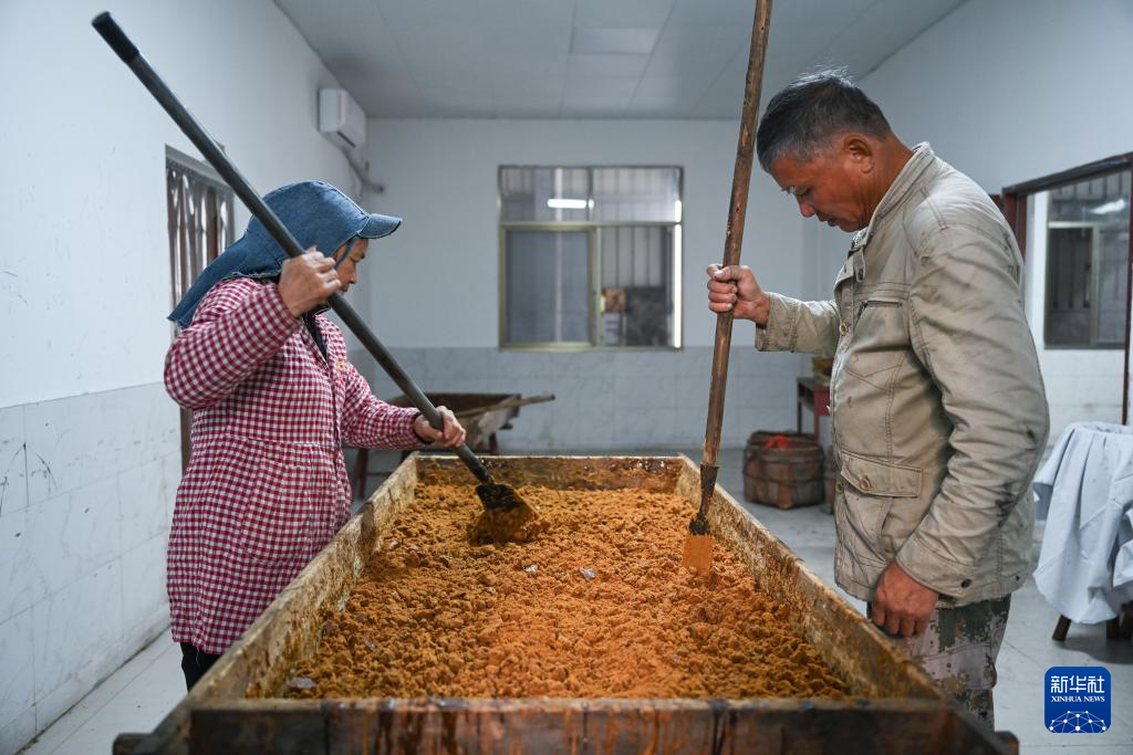 福建将乐:熬红糖迎冬至