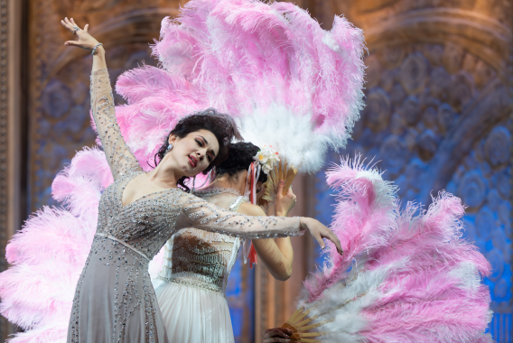 共享科技惠民盛宴，轻歌剧《风流寡妇》“超现场”首次境外亮相！