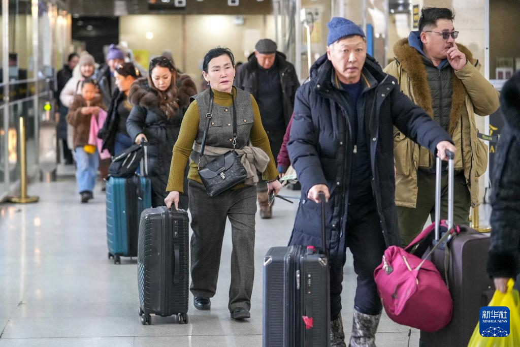 二连浩特口岸出入境流量创历史新高