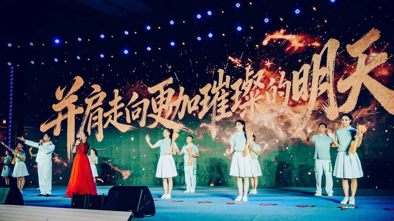 破浪前行 向新而生——习酒与中国白酒共赴周期新生 破浪前行 向新而生——习酒与中国白酒共赴周期新生