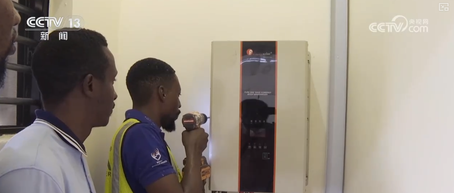 顶压前行、逆势增长,为什么行?打开“集装箱”解锁“抢手货”看外贸新亮点