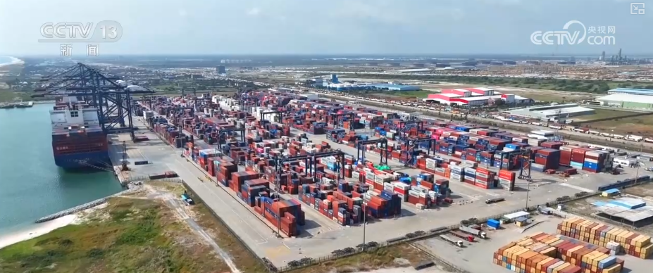 顶压前行、逆势增长,为什么行?打开“集装箱”解锁“抢手货”看外贸新亮点