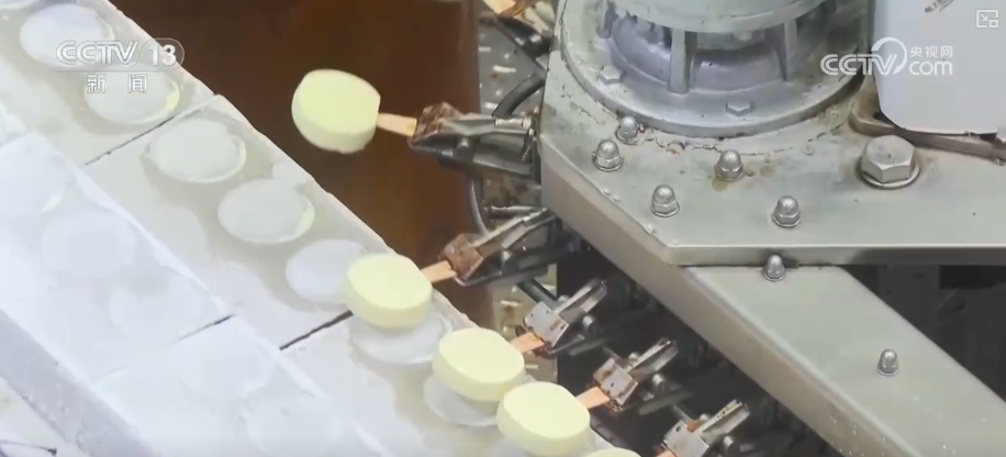 顶压前行、逆势增长,为什么行?打开“集装箱”解锁“抢手货”看外贸新亮点