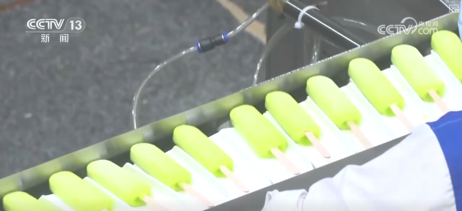 顶压前行、逆势增长,为什么行?打开“集装箱”解锁“抢手货”看外贸新亮点