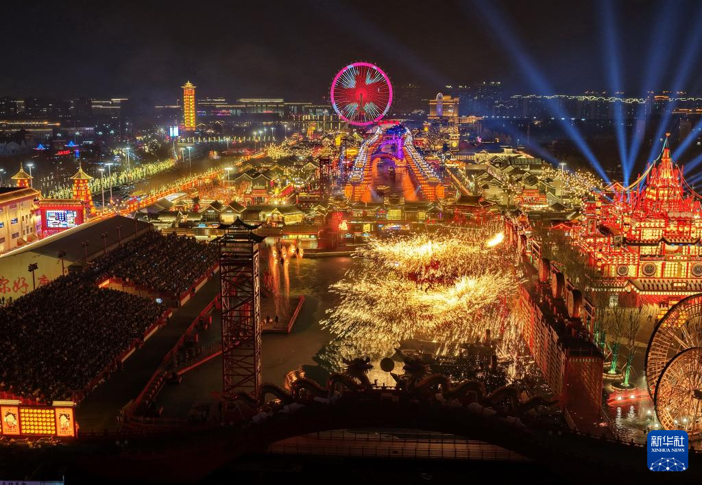 河北唐山:流光溢彩年味儿浓