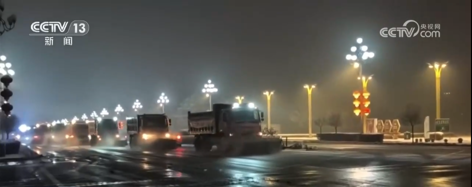 各地迎来返程车流高峰 多部门数措并举保畅保通暖归程