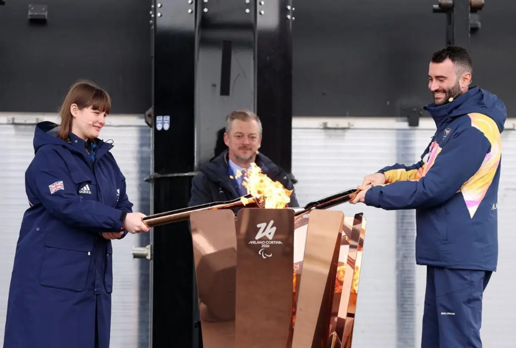 米兰冬残奥会圣火开始在意大利传递