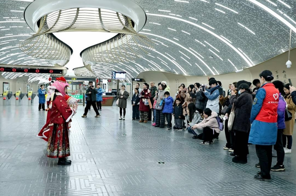 成都以节日之名，浸润“人本”城市底色