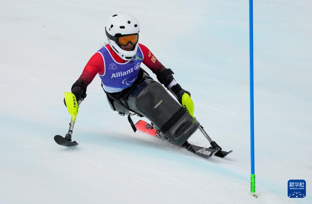 冬残奥会——高山滑雪女子回转(坐姿):张雯静夺冠