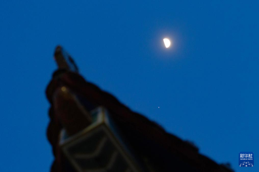 星空相册丨木星合月献上高颜值“星月对话”