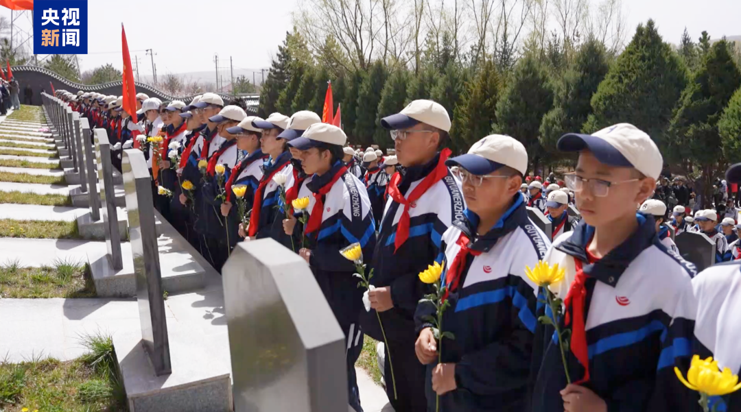连续31年，徒步108里！这堂“课”又刷屏了