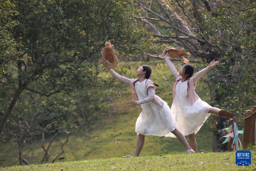春假牵手小长假——看他们的别样假期
