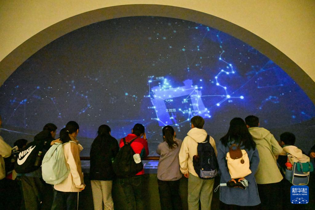 春假牵手小长假——看他们的别样假期